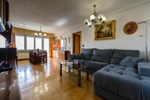 SVI166B - Amplio y luminoso piso de 3 dormitorios y 2 baños en Madrid - Alquiler temporal