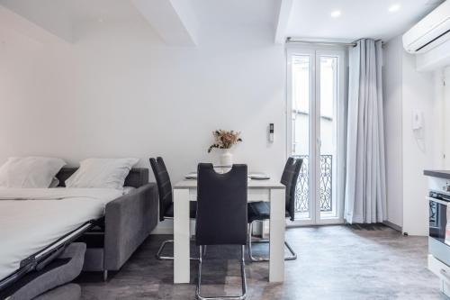 2 pièces Moderne FELIX FAURE-VIEUX PORT A1B232