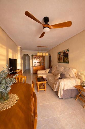 Apartamento familiar 3 habitaciones con piscina y parking - Playa a 5 min a pie - Aeropuerto Alicante a 10 min