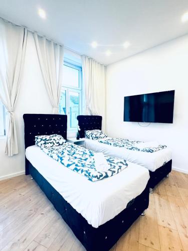 Stylish 3-Bedroom Stay Close to Kaufpark Alterlaa