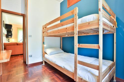 GuestHost - La Vela Azzurra - Flat by the Sea