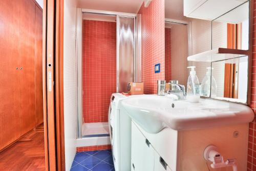 GuestHost - La Vela Azzurra - Flat by the Sea