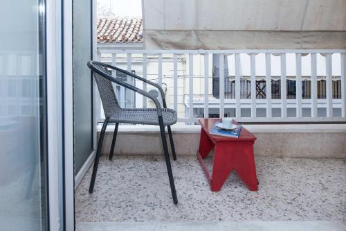 Premium 2 Bd Apt near Historic Kallimarmaro
