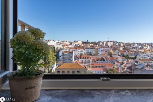Estrela House With View by Local