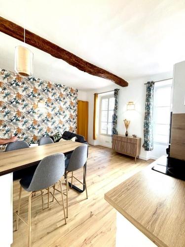 Les Halles Forville - Palais, plages, wifi, clim photo 13