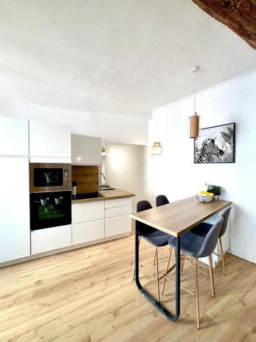 Les Halles Forville - Palais, plages, wifi, clim photo 6