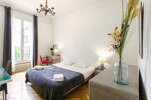 Cannes Holidays - Charmant, authentique, 3 Chambres, calme, Palais & Plage photo 24