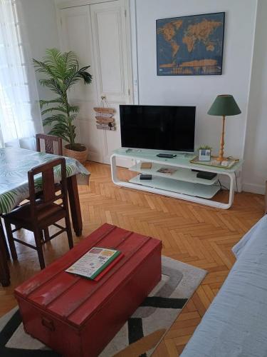 Cannes Holidays - Charmant, authentique, 3 Chambres, calme, Palais & Plage photo 13