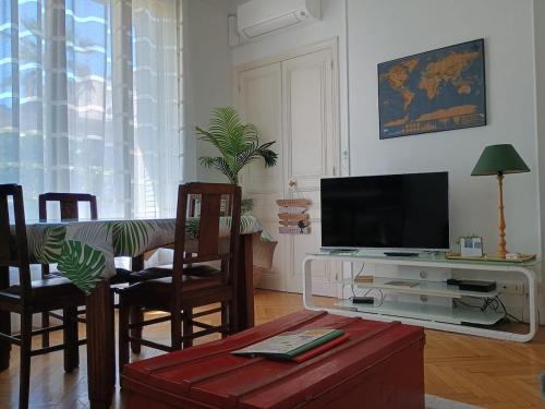 Cannes Holidays - Charmant, authentique, 3 Chambres, calme, Palais & Plage photo 3