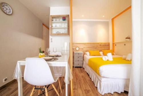 Cocoon Center - Rue d'antibes - 200m plage- Clim - wifi - Unique photo 14