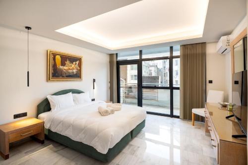 Empyrean Luxury Suites