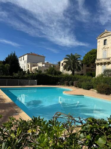 Isola Bella - Piscine, terrasse, calme, à 15 min de la plage