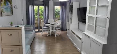 Amalia sunny ground floor bungalow with 2 bedrooms