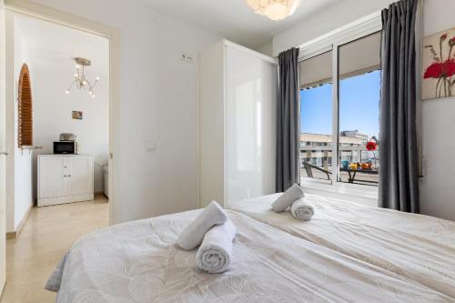 Vistamarina 402A By IVI Real Estate