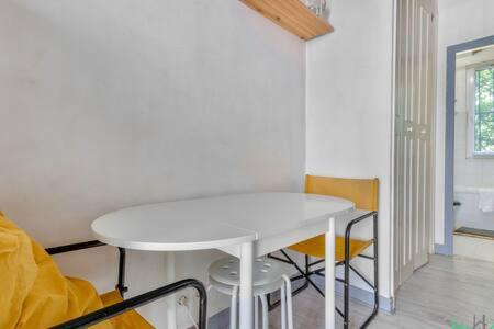 Faubourg Du Temple 2 - CI - Pleasant, light-filled Parisian studio - 2p