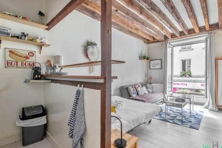 Faubourg Du Temple 2 - CI - Pleasant, light-filled Parisian studio - 2p