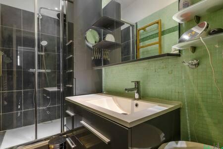 Pierre Fontaine 2 - KP - Spacious 70m2 apt between Pigalle and Montmartre