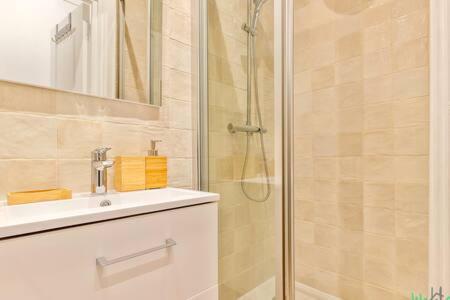 WeHost - Studio cosy & lumineux pour 4 – au cœur de Paris