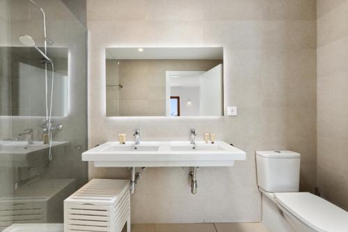 Villa Los Altos Lena 12B by Escape Home