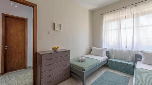 Bougainvillea central Seaview Home in Milos