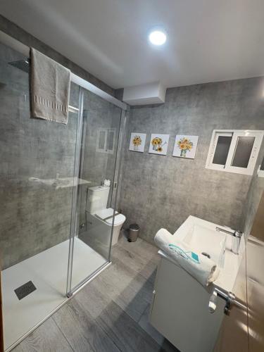 Andalusian Apartment By Seric, 15' walking to the beach