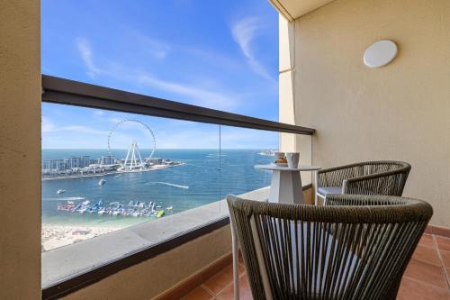 Fully Upgraded 2BR with Direct Beach Access