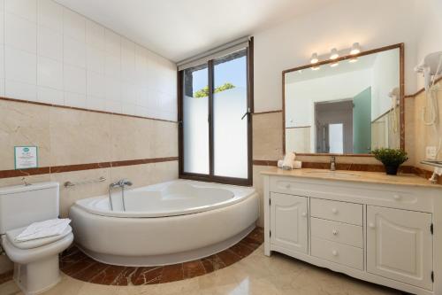 Sea Breeze Jarea by Escape Home