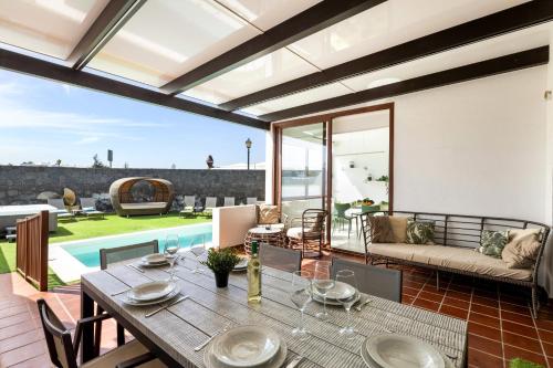 Sea Breeze Jarea by Escape Home