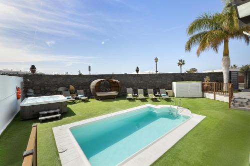 Sea Breeze Jarea by Escape Home