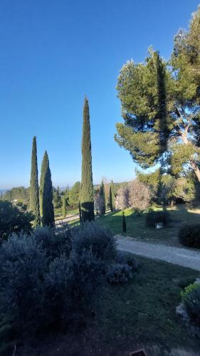 Appartement entier Vue sur PAYS D Aix