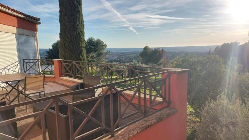 Appartement entier Vue sur PAYS D Aix