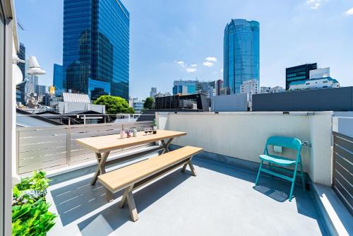 Tokyo Roppongi Top Golden Location 3rd Floor Villa Limited Single Family Private Residence in the City 6-8 People