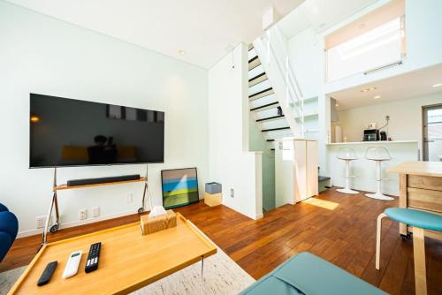 Tokyo Roppongi Top Golden Location 3rd Floor Villa Limited Single Family Private Residence in the City 6-8 People
