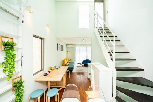 Tokyo Roppongi Top Golden Location 3rd Floor Villa Limited Single Family Private Residence in the City 6-8 People