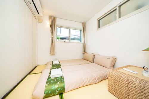 Tokyo Roppongi Top Golden Location 3rd Floor Villa Limited Single Family Private Residence in the City 6-8 People