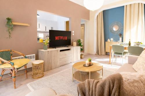 Foto Modern Comfort Apartment with Balcony 1