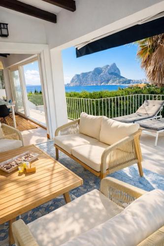 Villa lujo vistas mar - piscina privada - playa a pie