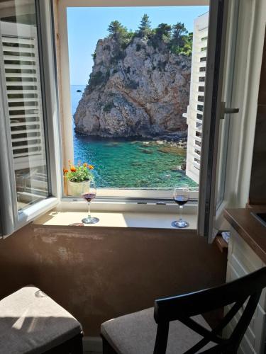 Charming Heaven on the beach - Newly opened