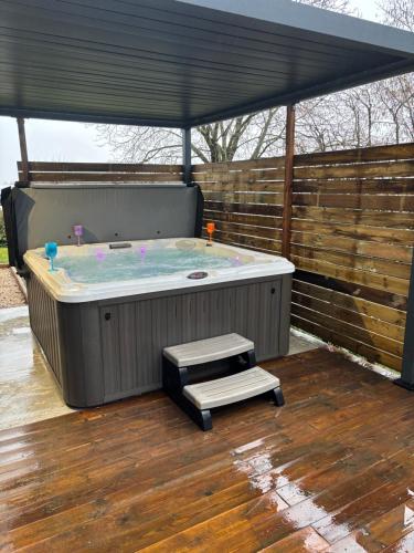 Maison aux portes de Genève et jacuzzi