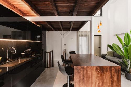 Ella Luxury Suites