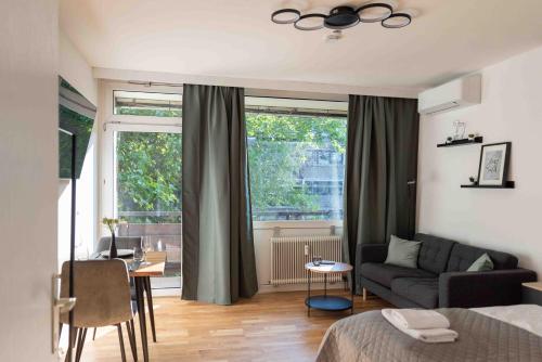 Bernhards Studio Koßgasse - Gratis Parken, Klimaanlage & Balkon