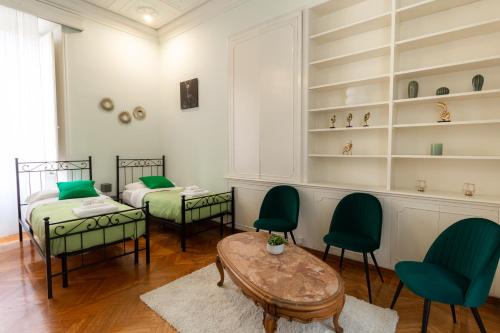 Trastevere four seasons Tiber View