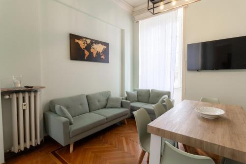 Trastevere four seasons Tiber View