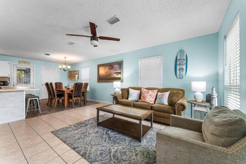 Gulf-Coast Townhome minutes walk to the Beach photo 3