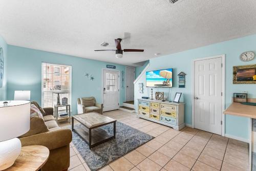 Gulf-Coast Townhome minutes walk to the Beach photo 5