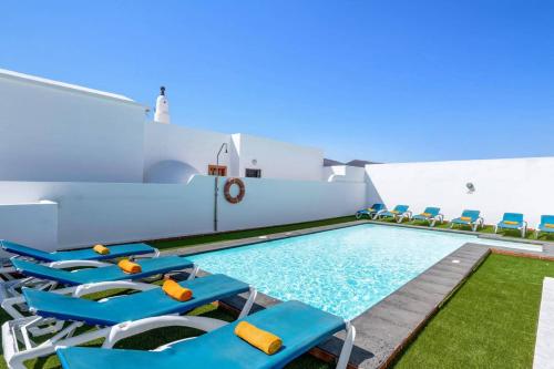 Villa Volcan by Villa Plus