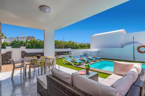 Villa Volcan by Villa Plus