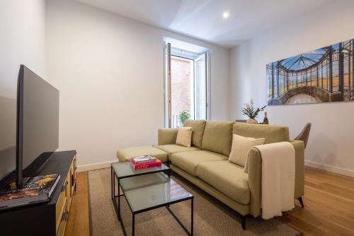 Paseo del Prado-Letras Apartments