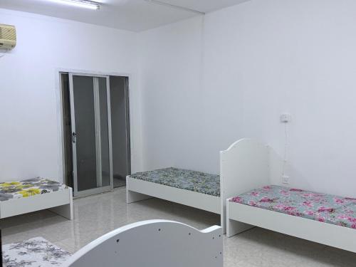 Mani Rental,Alain