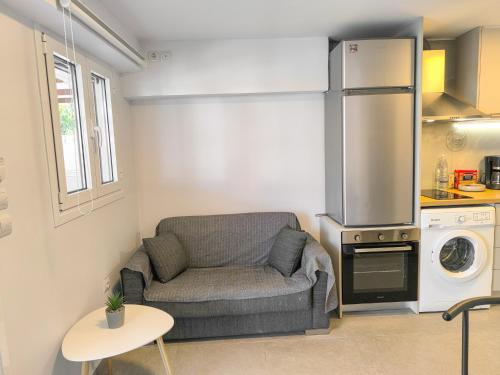Cozy Apartment private plunge pool- Fiber Internet - Private Parking